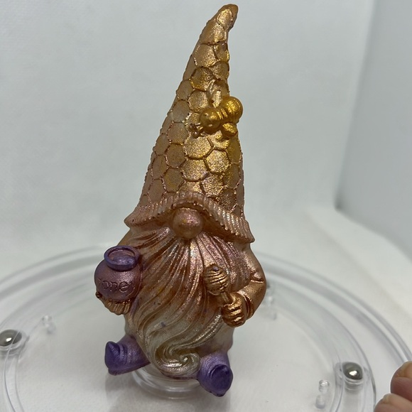 A honey gnome - Picture 15 of 15